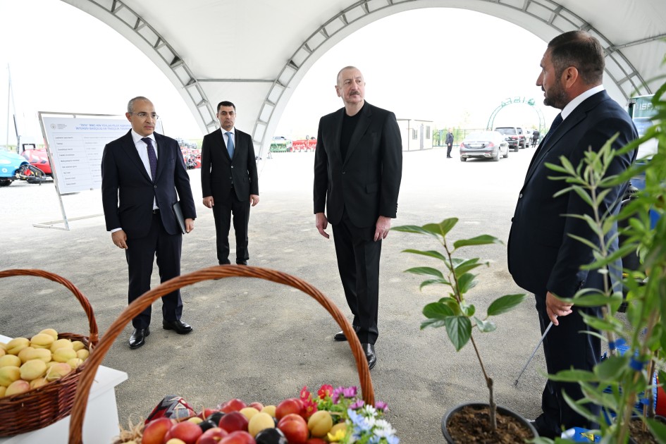 İlham Əliyev Yevlaxda aqroparkın açılışını etdi - FOTOLAR (YENİLƏNİB)