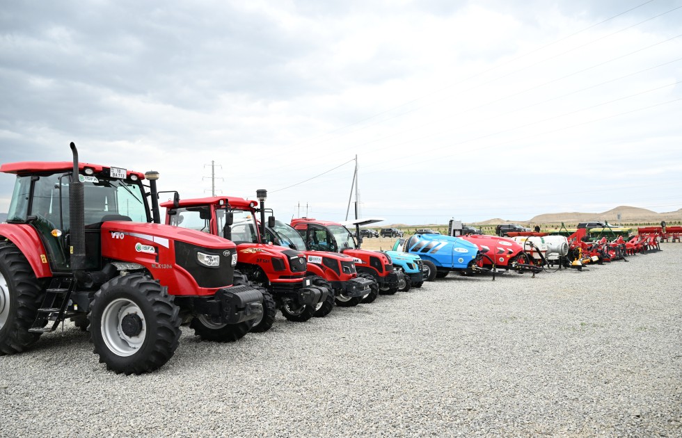 İlham Əliyev Yevlaxda aqroparkın açılışını etdi - FOTOLAR (YENİLƏNİB)