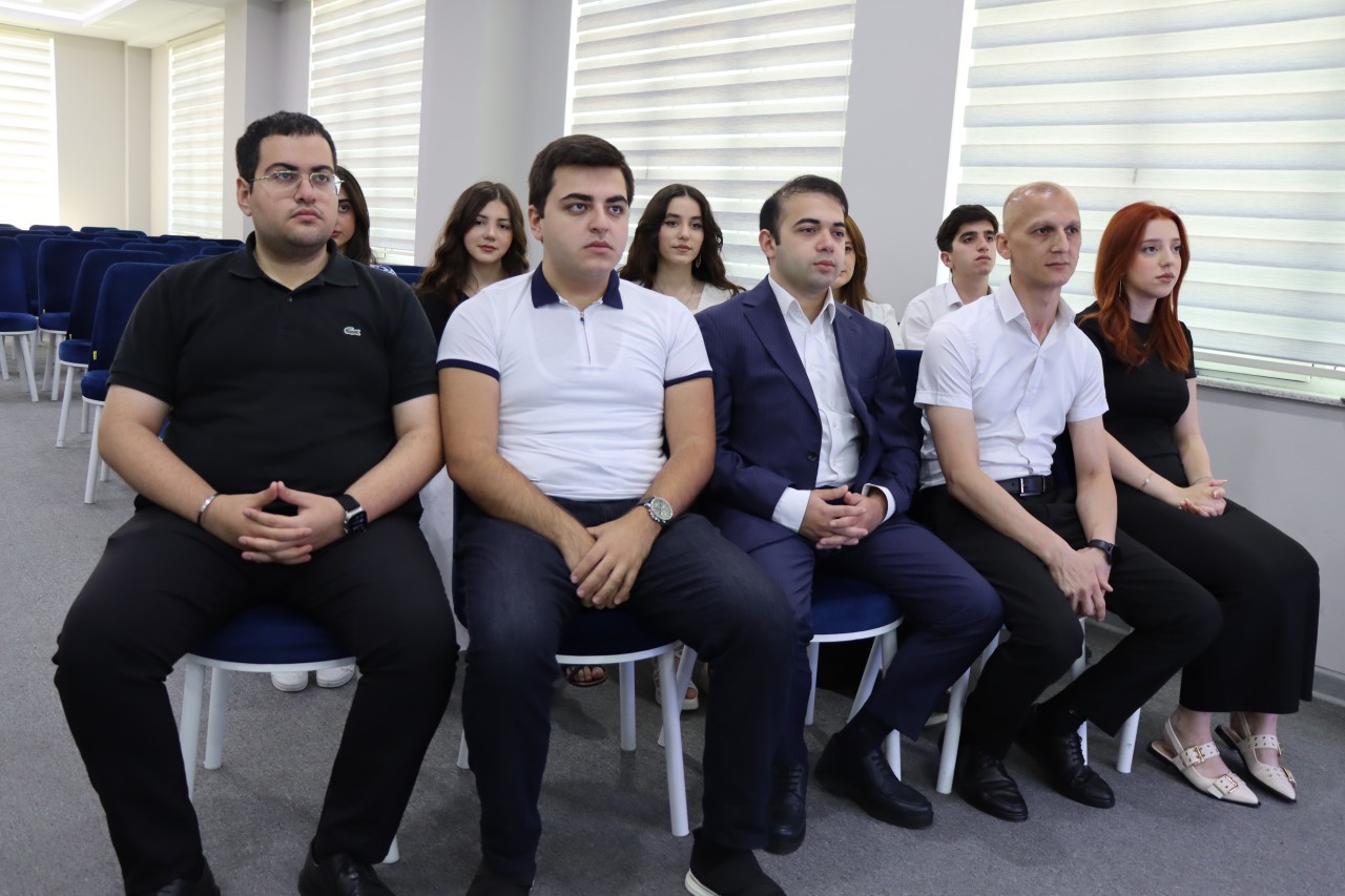 YAP Nərimanov rayon təşkilatında gənclərlə görüş keçirildi - FOTOLAR