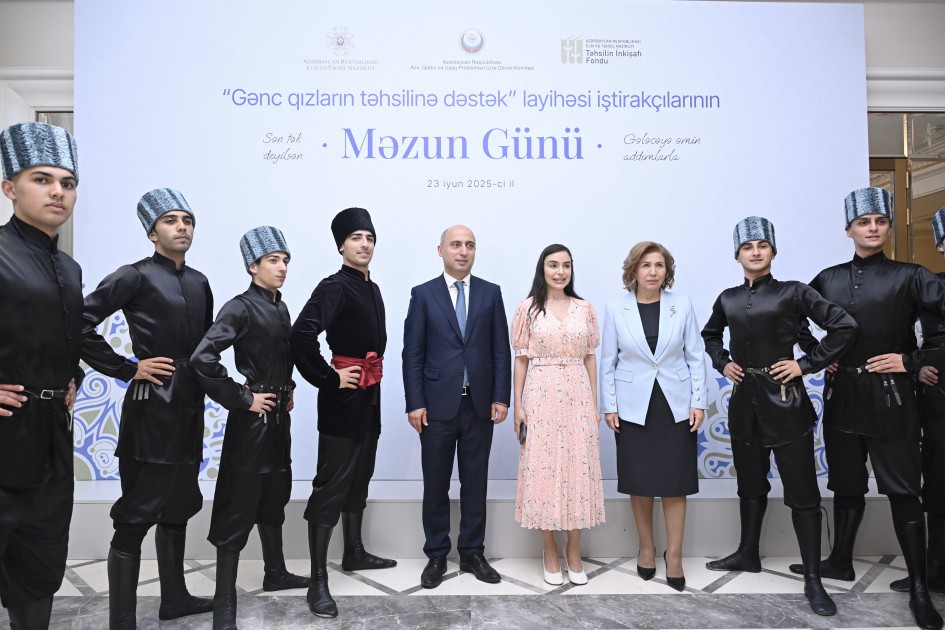 Leyla Əliyeva məzun günündə - FOTOLAR