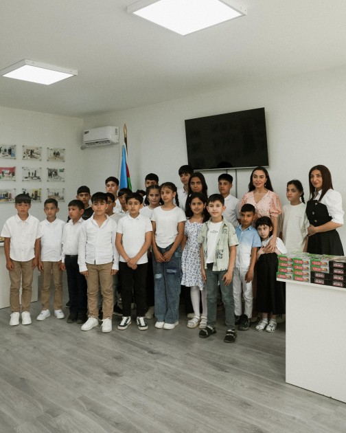 Leyla və Arzu Əliyevalar “Gənc arıçı” layihəsinin iştirakçısı ilə görüşdülər - FOTOLAR