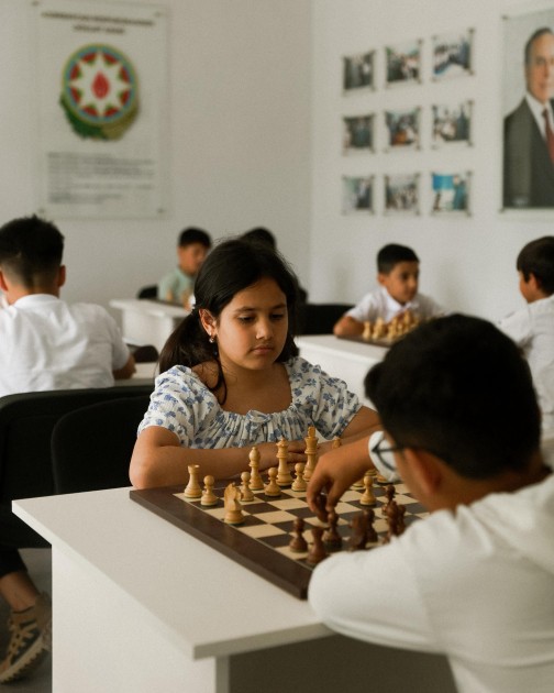 Leyla və Arzu Əliyevalar “Gənc arıçı” layihəsinin iştirakçısı ilə görüşdülər - FOTOLAR