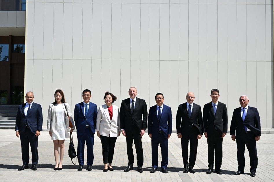 İlham Əliyev Çen Qianqla görüşdü - FOTOLAR