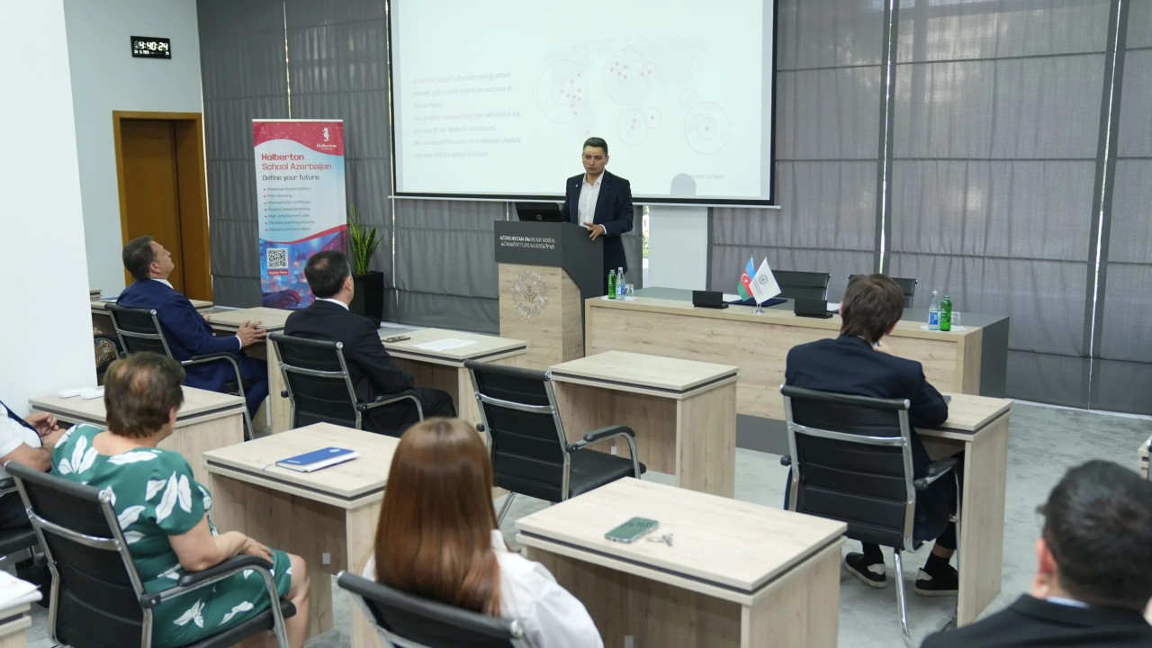 AƏSMA ilə Holberton Azərbaycan Məktəbi arasında memorandum imzalanıb - FOTOLAR