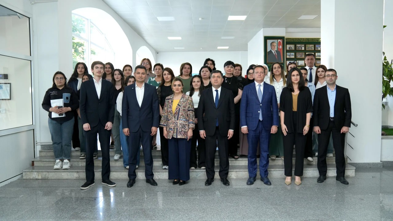 AƏSMA ilə Holberton Azərbaycan Məktəbi arasında memorandum imzalanıb - FOTOLAR