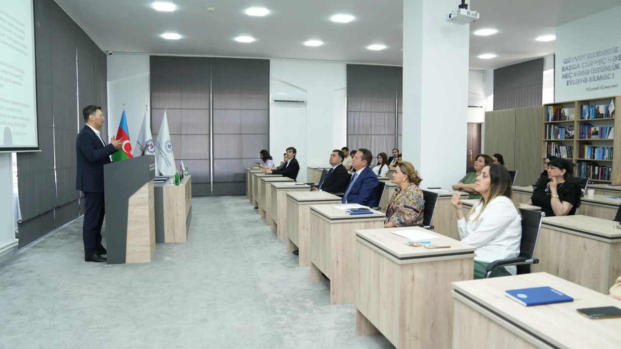 AƏSMA ilə Holberton Azərbaycan Məktəbi arasında memorandum imzalanıb - FOTOLAR