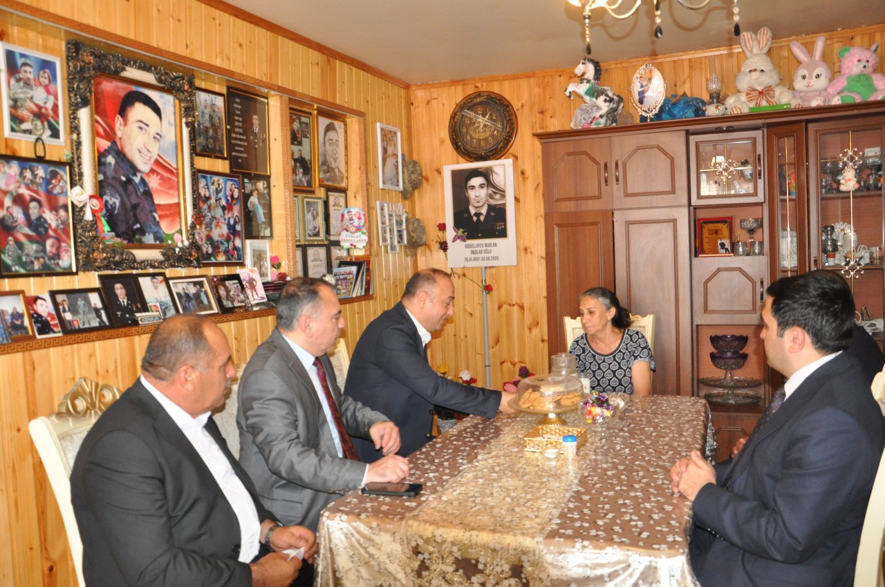 Silahlı Qüvvələr Günü ərəfəsində şəhid ailələri ziyarət olunub - FOTOLAR