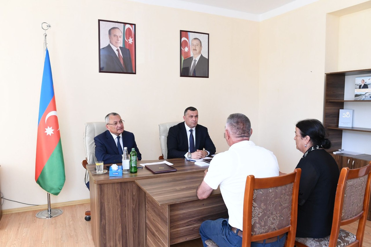 Şirvanda keçmiş məcburi köçkünlərin müraciətləri dinlənilib - FOTOLAR