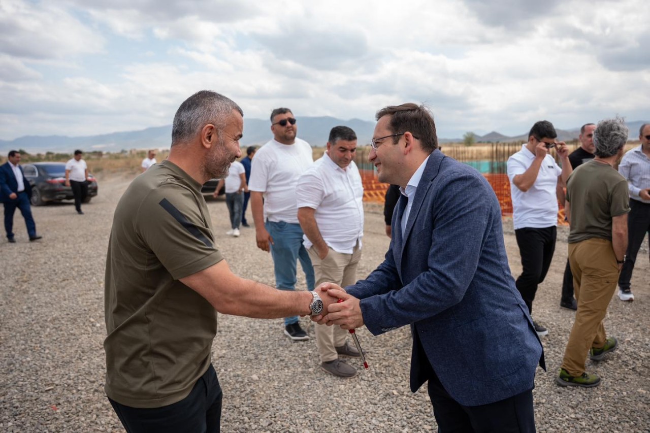 Qurban Qurbanov və futbolçuları "İmarət"də - VİDEO (FOTOLAR)