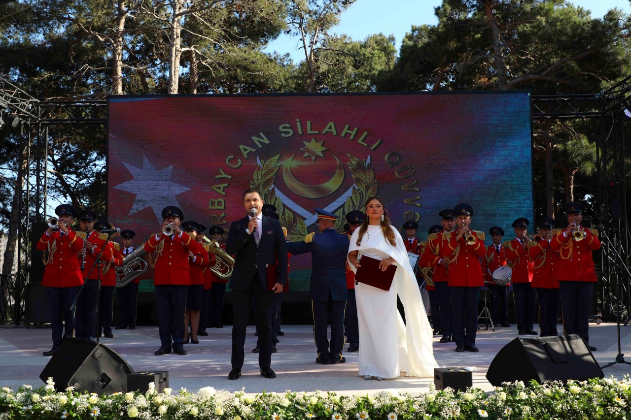 Xətai rayonunda Silahlı Qüvvələr Gününə həsr olunmuş konsert keçirildi - FOTOLAR+VİDEO