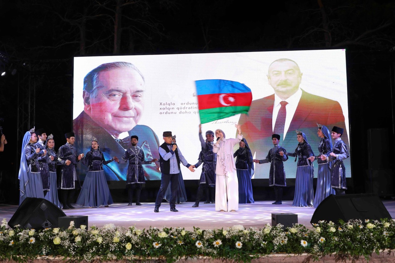 Xətai rayonunda Silahlı Qüvvələr Gününə həsr olunmuş konsert keçirildi - FOTOLAR+VİDEO