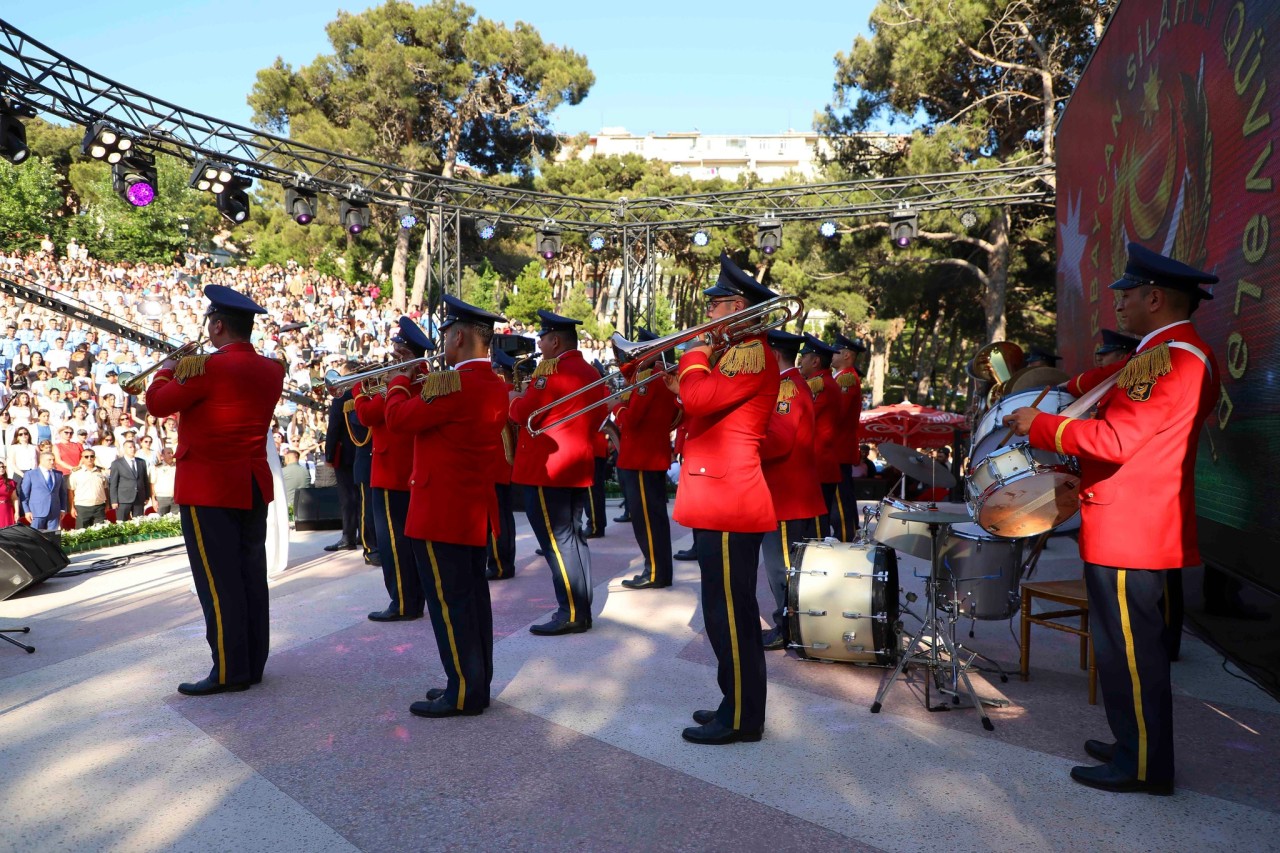 Xətai rayonunda Silahlı Qüvvələr Gününə həsr olunmuş konsert keçirildi - FOTOLAR+VİDEO