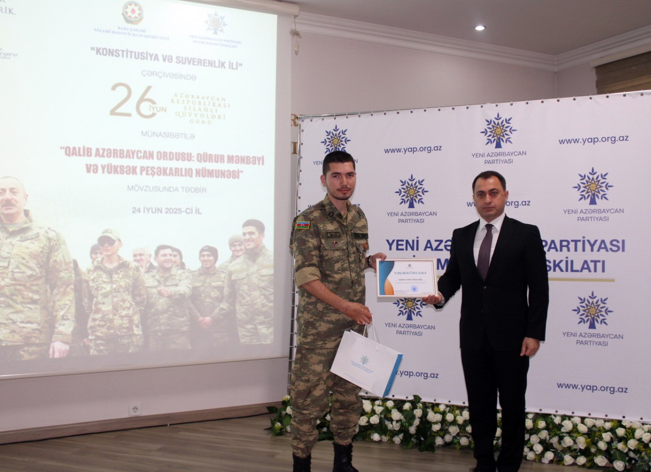 YAP Nizami rayon təşkilatı Silahlı Qüvvələri Gününü qeyd etdi - FOTOLAR