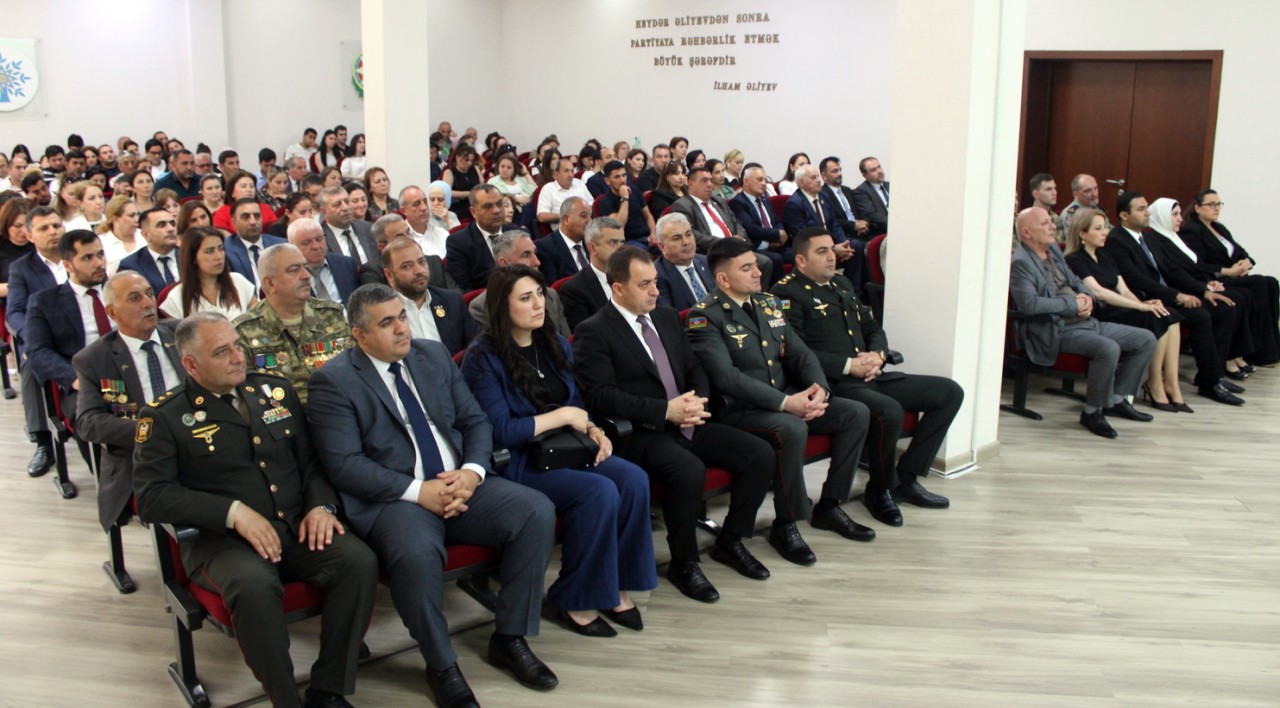 YAP Nizami rayon təşkilatı Silahlı Qüvvələri Gününü qeyd etdi - FOTOLAR