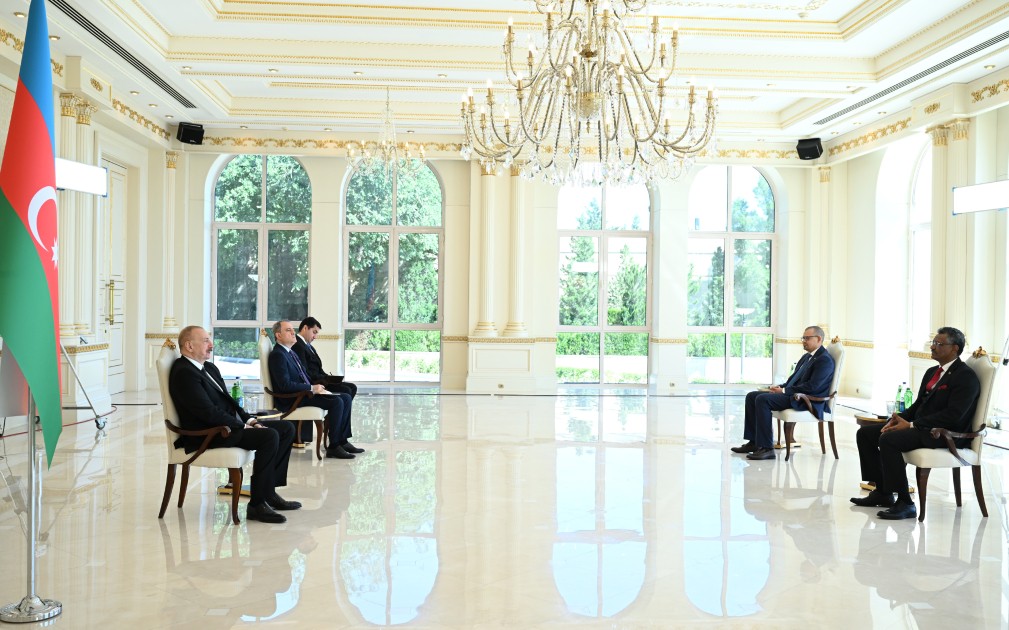 Prezident Sudanın yeni səfirinin etimadnaməsini qəbul etdi - FOTOLAR