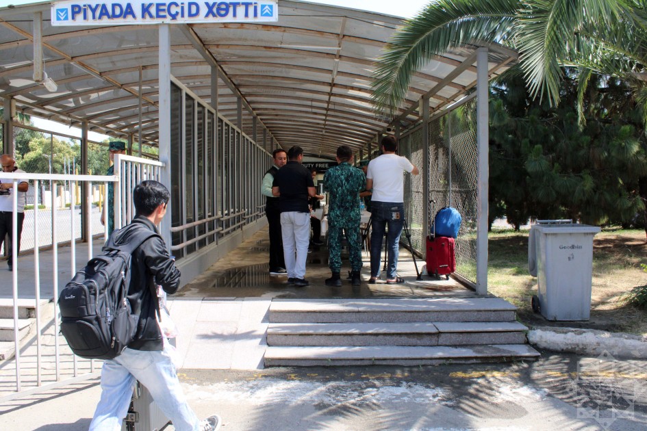 İrandan xarici ölkə vətəndaşlarının təxliyəsi davam edir - FOTOLAR