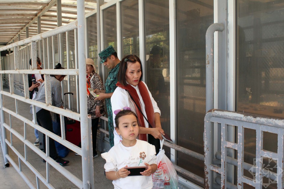 İrandan xarici ölkə vətəndaşlarının təxliyəsi davam edir - FOTOLAR