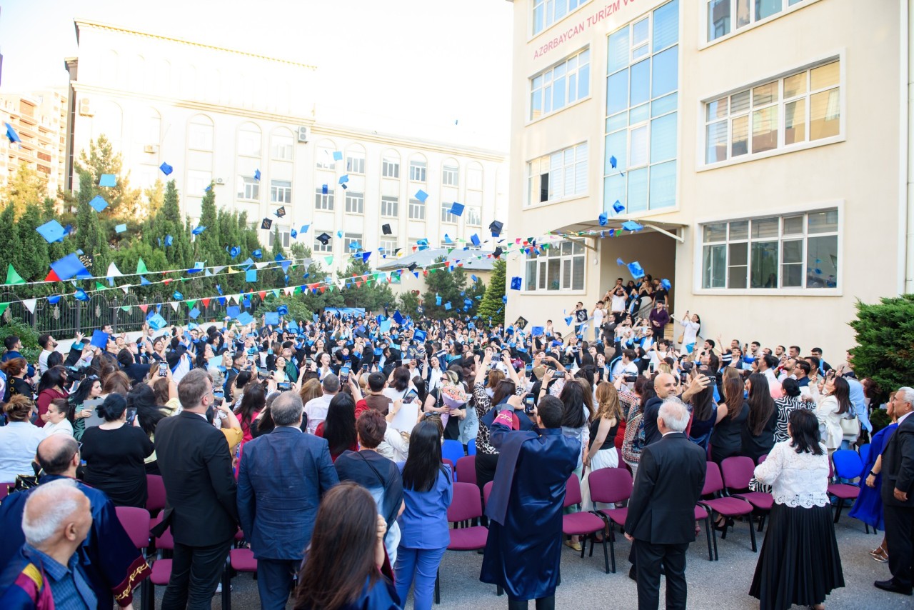 ATMU-da ”Məzun 2025” adlı tədbir keçirilib - FOTOLAR