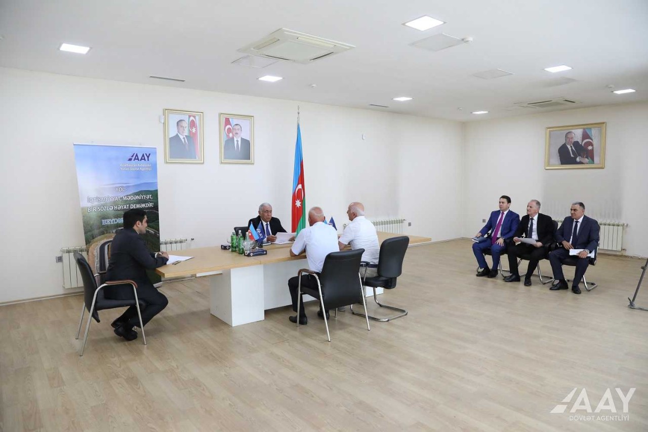 AAYDA sədri vətəndaşların problemlərini dinlədi - FOTOLAR/VİDEO
