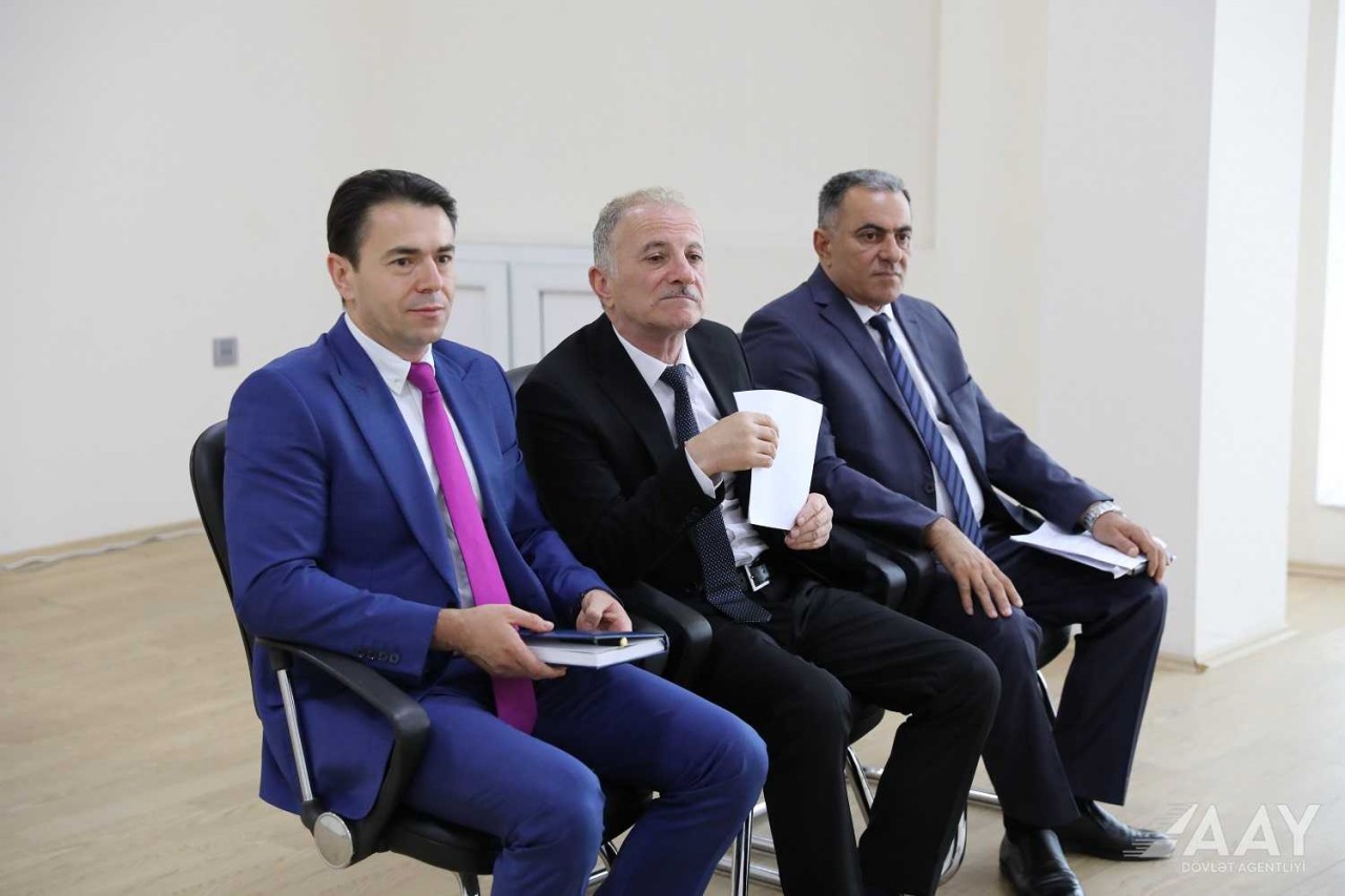 AAYDA sədri vətəndaşların problemlərini dinlədi - FOTOLAR/VİDEO