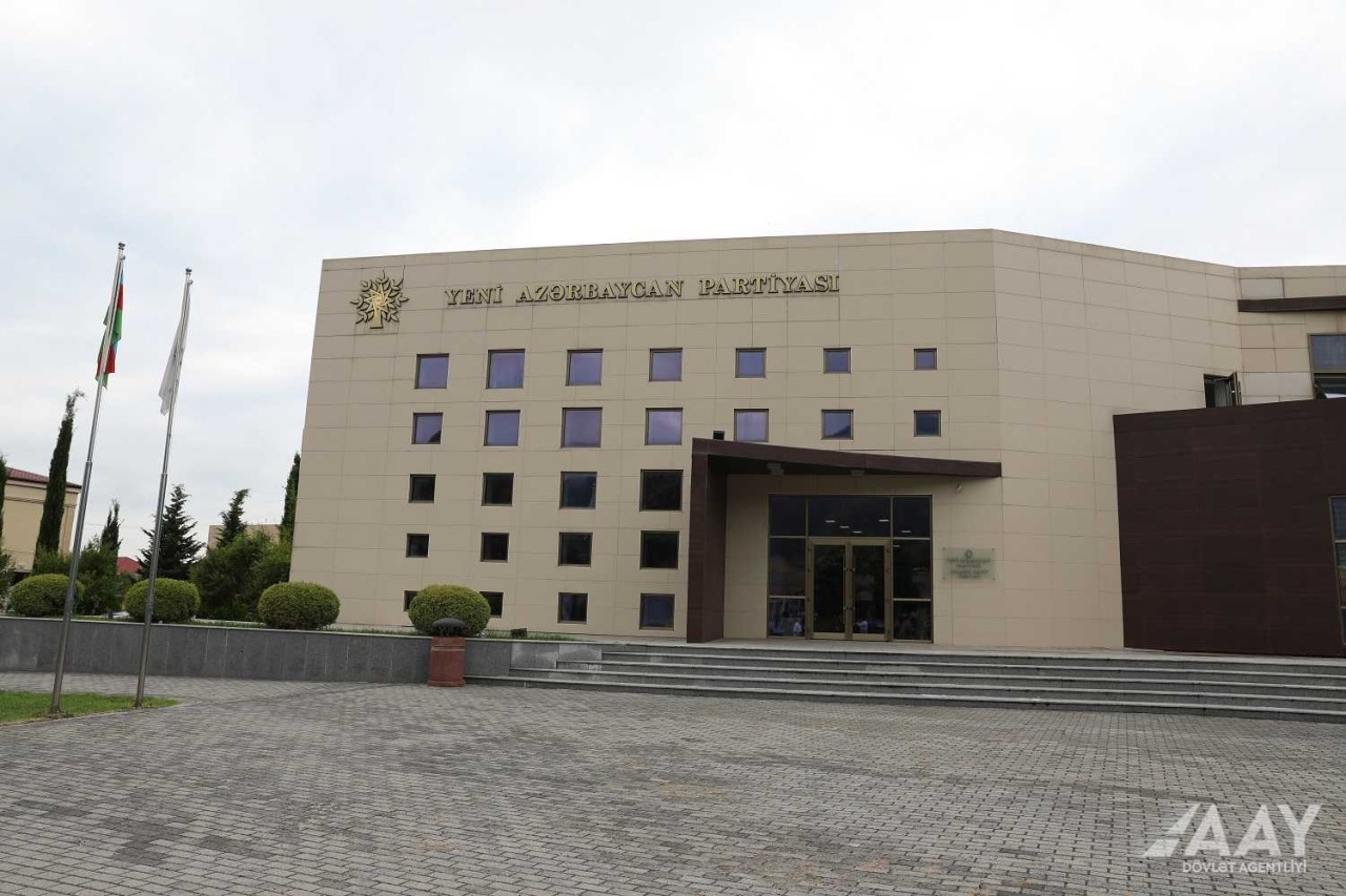 AAYDA sədri vətəndaşların problemlərini dinlədi - FOTOLAR/VİDEO