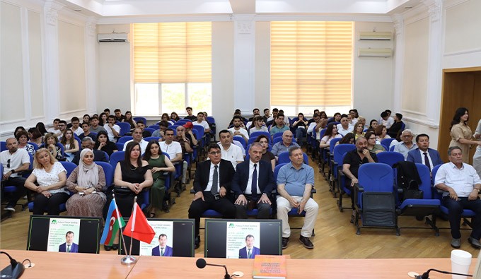 İSİ-də seminar keçirildi - FOTOLAR