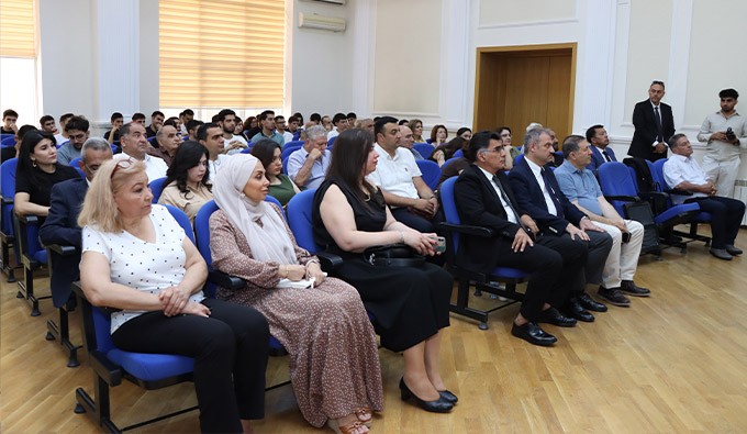 İSİ-də seminar keçirildi - FOTOLAR