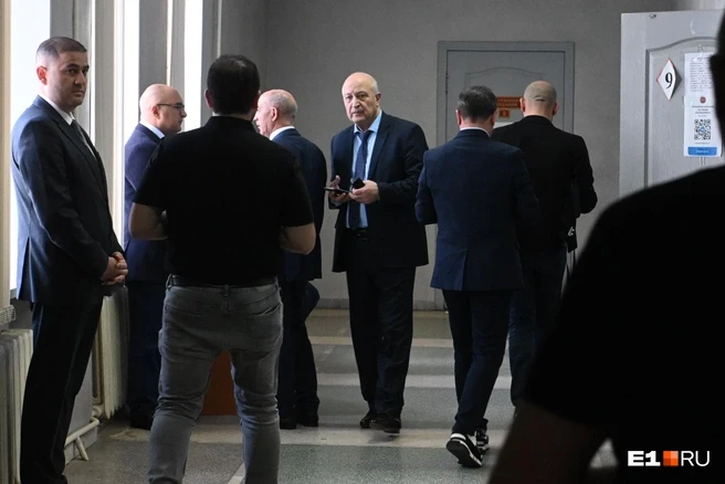 Səfərov məhkəmədə ağrıkəsici istədi, hakim qərar verdi - VİDEO (YENİLƏNİB)