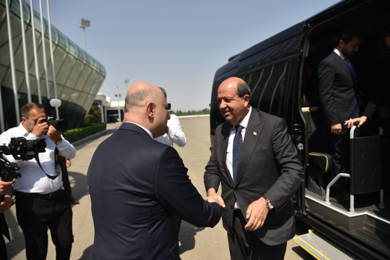 Ersin Tatar Azərbaycana gəldi - FOTOLAR