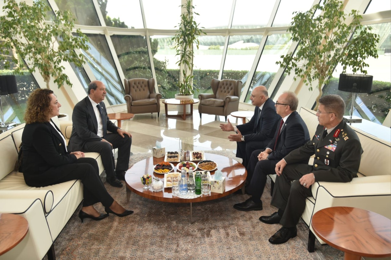 Ersin Tatar Azərbaycana gəldi - FOTOLAR