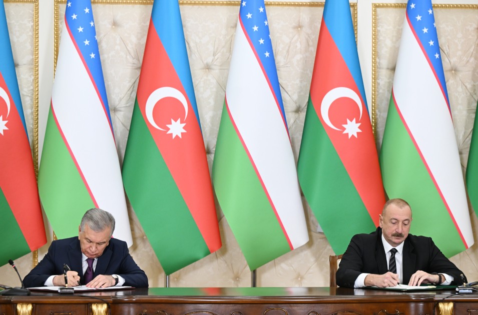 Azərbaycan ilə Özbəkistan arasında imzalanmış sənədlər mübadilə edildi - FOTOLAR (YENİLƏNİB)