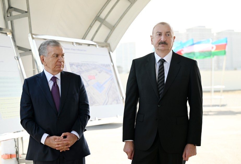 Bakıda “Özbəkistan” parkının təməli qoyuldu - FOTOLAR