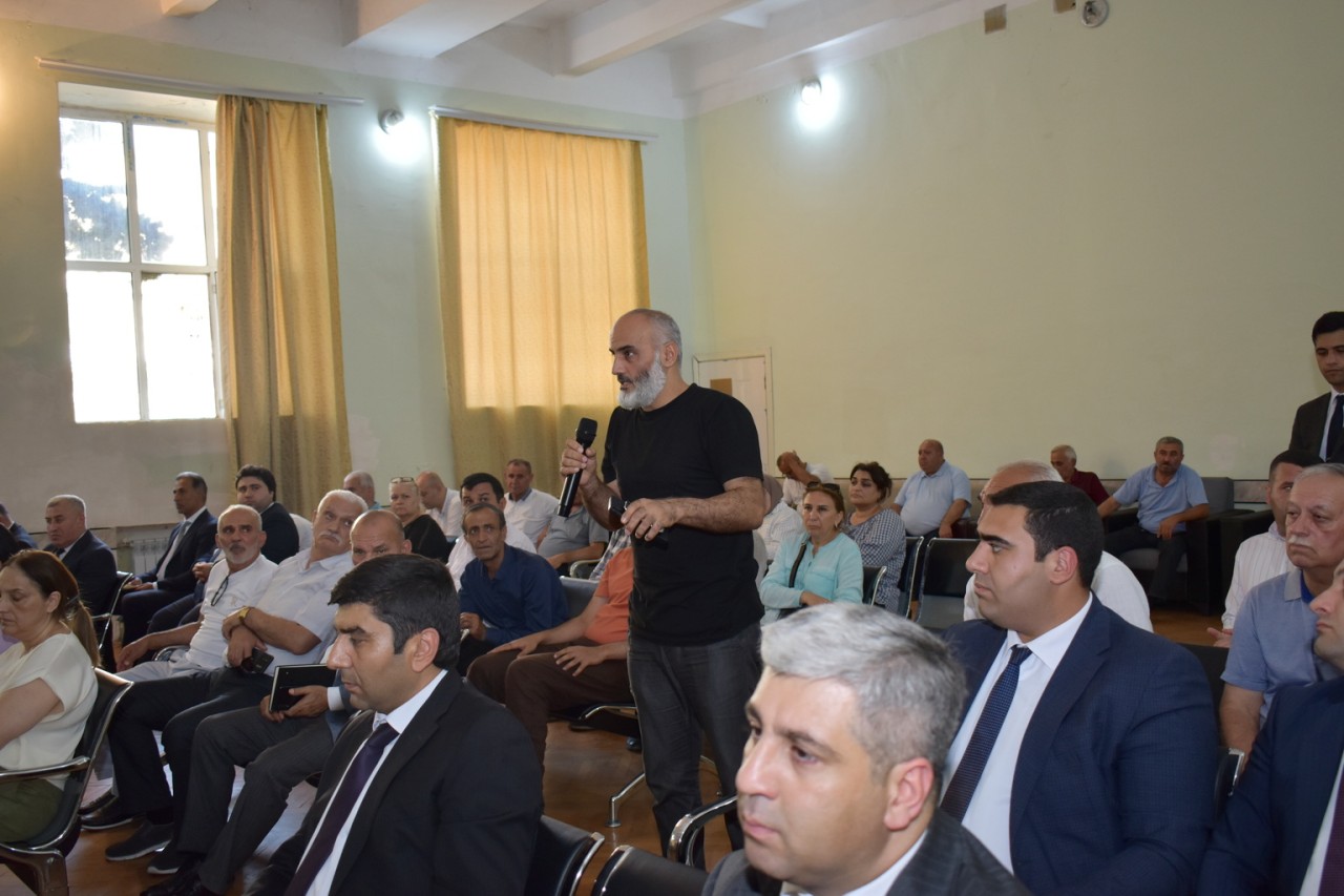 Yasamalın icra başçısı sakinlərlə görüşdü - FOTOLAR