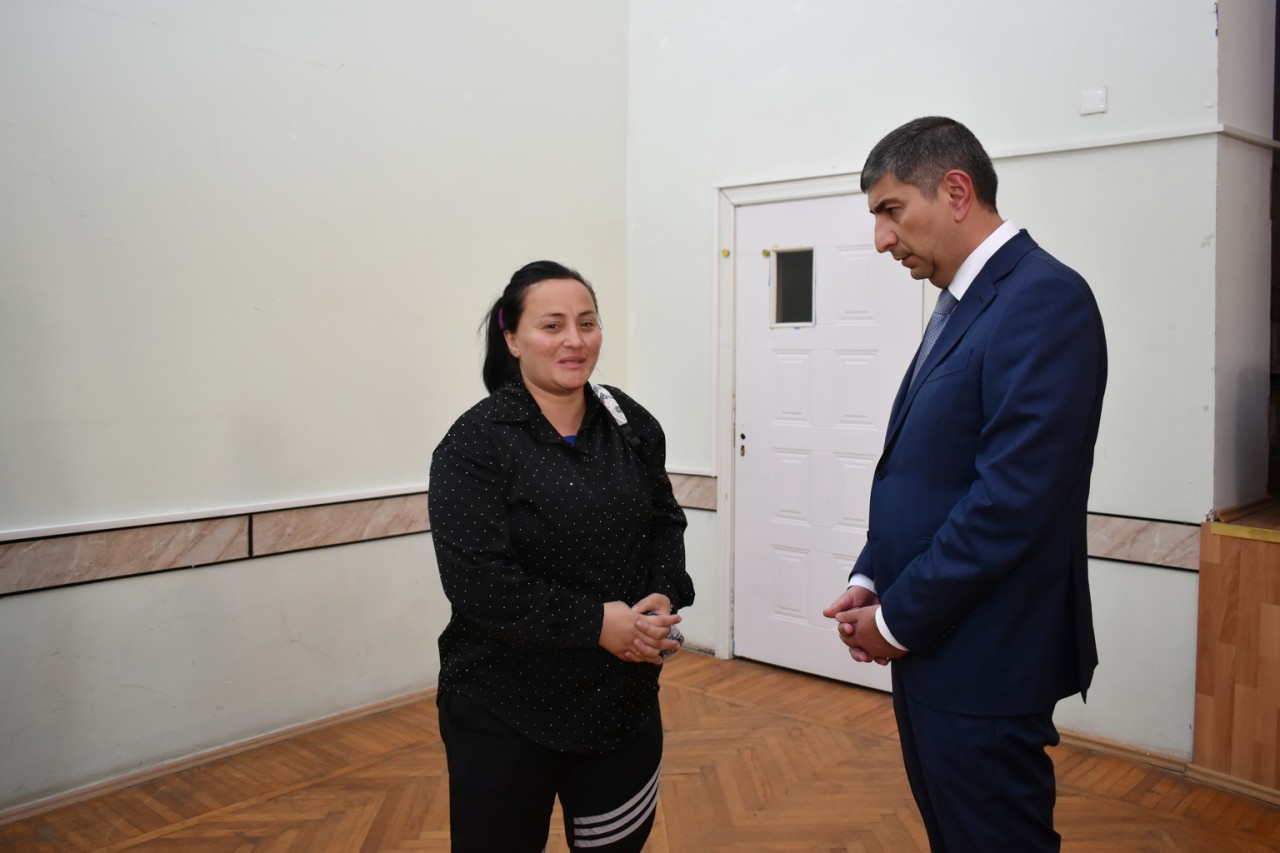 Yasamalın icra başçısı sakinlərlə görüşdü - FOTOLAR