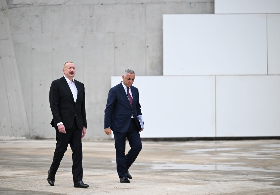 İlham Əliyev Xankəndidəki Zəfər parkında - FOTOLAR