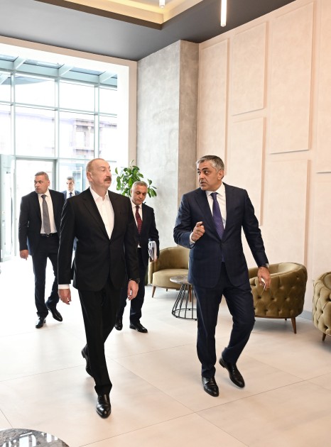 İlham Əliyev “Xankəndi” Biznes Mərkəzinin açılışını etdi - FOTOLAR