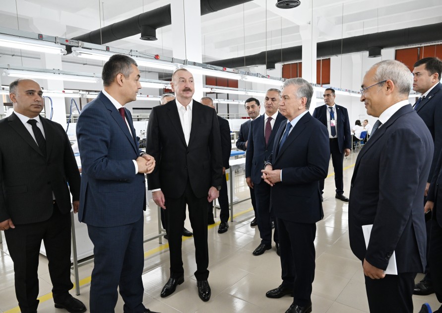 Prezidentlər “Businesstex JV” tikiş fabrikində - FOTOLAR