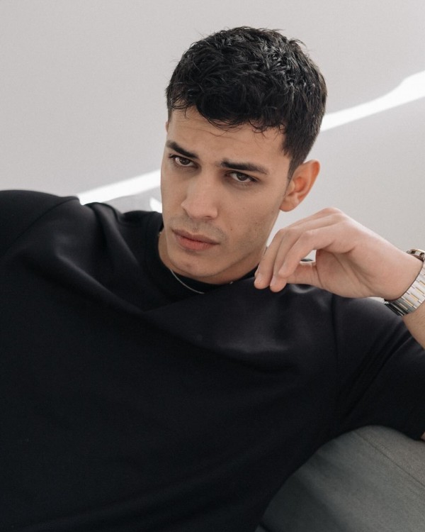 "Yabani"nin aktyoru yeni serialda - FOTO