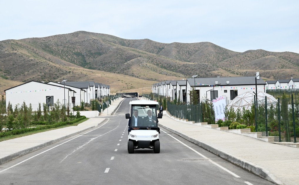 Prezidentlər Ağdamın Xıdırlı kəndinin 1-ci mərhələsinin açılışında - FOTOLAR