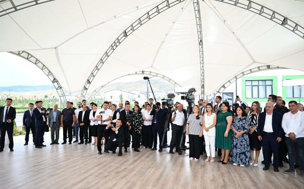 Prezidentlər Ağdamın Xıdırlı kəndinin 1-ci mərhələsinin açılışında - FOTOLAR