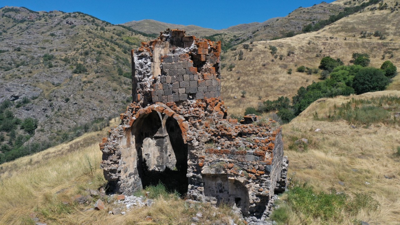 İşğaldan azad edilən ərazilərdə 44 yeni abidə dövlət mühafizəsinə götürüldü - FOTOLAR