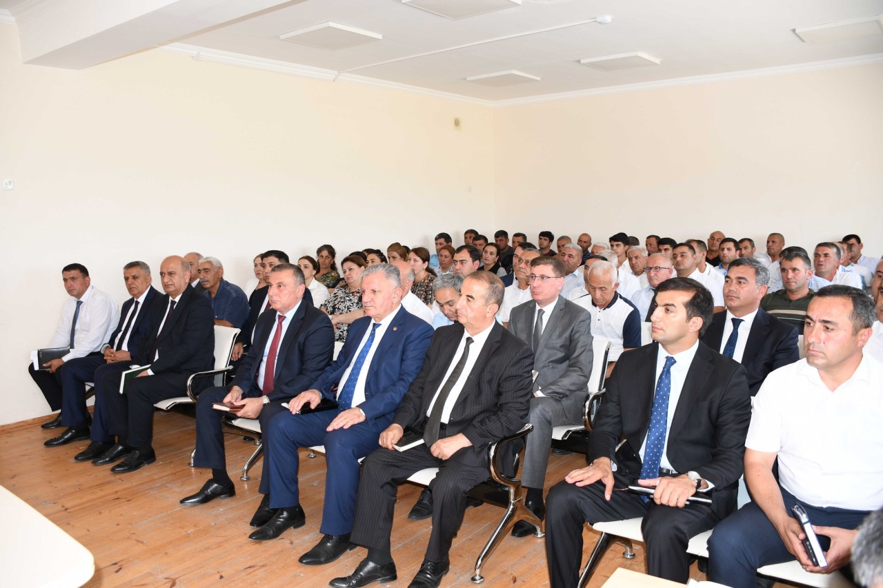 İcra başçısı Vaqif Həsənovun növbəti qəbul-görüşü keçirildi - FOTOLAR