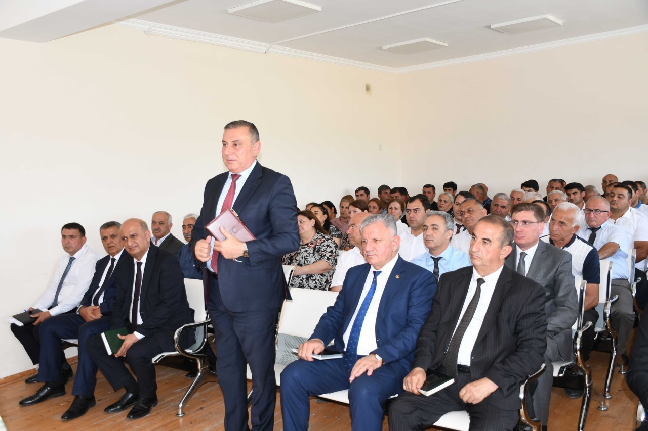 İcra başçısı Vaqif Həsənovun növbəti qəbul-görüşü keçirildi - FOTOLAR