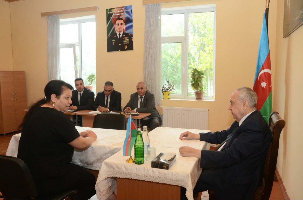 Malik İsaqov vətəndaşları dinlədi - FOTOLAR