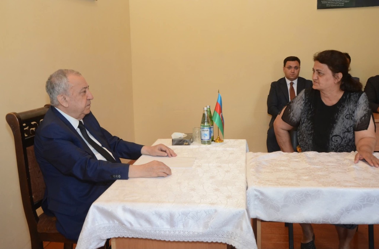 Malik İsaqov vətəndaşları dinlədi - FOTOLAR