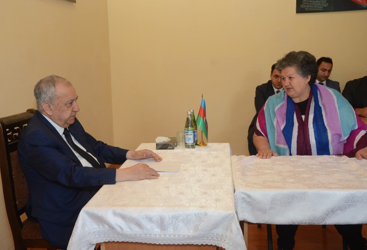 Malik İsaqov vətəndaşları dinlədi - FOTOLAR