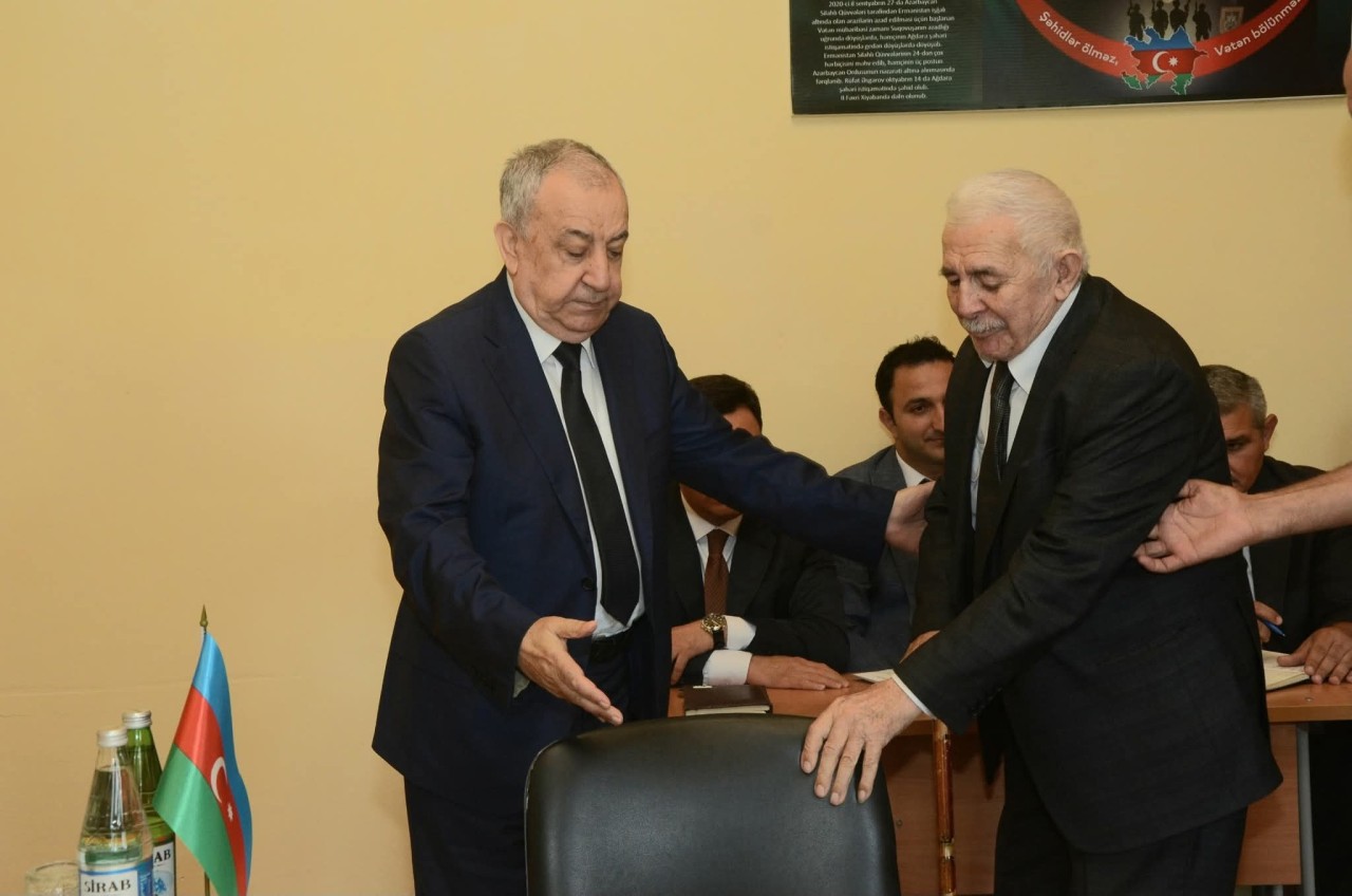 Malik İsaqov vətəndaşları dinlədi - FOTOLAR