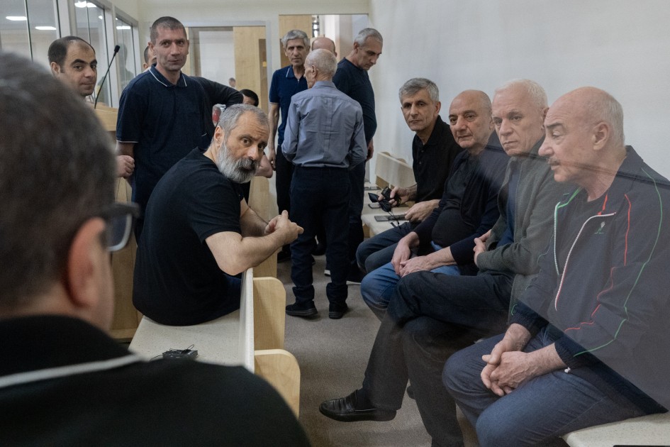 "Deyirlər, ermənilər onları saxlayır, gələcəklər" - MƏHKƏMƏ