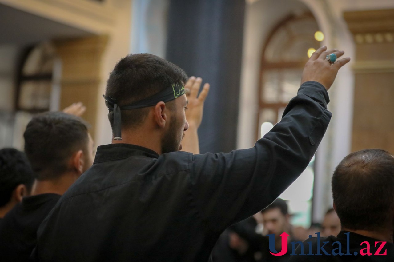 Məscidlərdə Aşura günü keçirilir - FOTOLAR