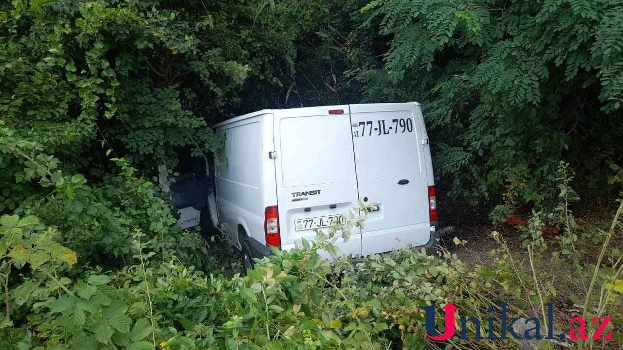 Şəkidə iki maşın toqquşdu - Azyaşlılar xəsarət aldı (FOTO)